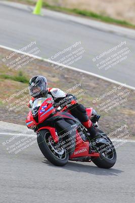 media/Mar-05-2023-TrackXperience (Sun) [[a95d40e56a]]/Group 2/session 2 turn 4/